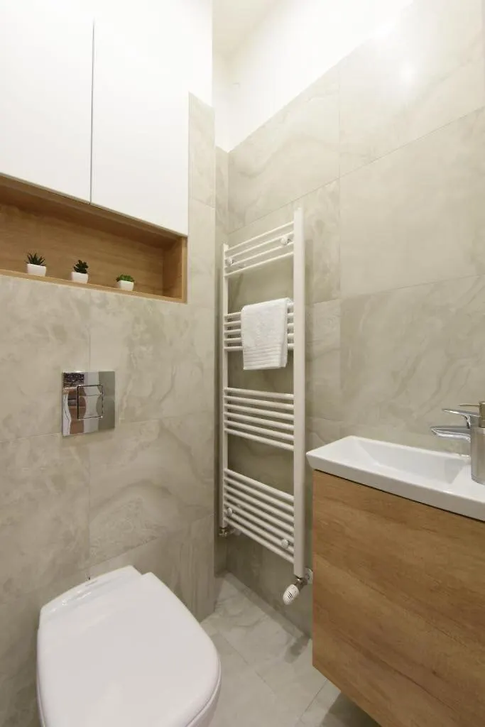 Διαμέρισμα Stylish Comfy Suite W Balcony In Downtown Βουδαπέστη Ουγγαρία
