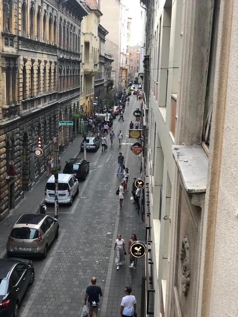 Stylish Comfy Suite W Balcony In Downtown Βουδαπέστη Διαμέρισμα