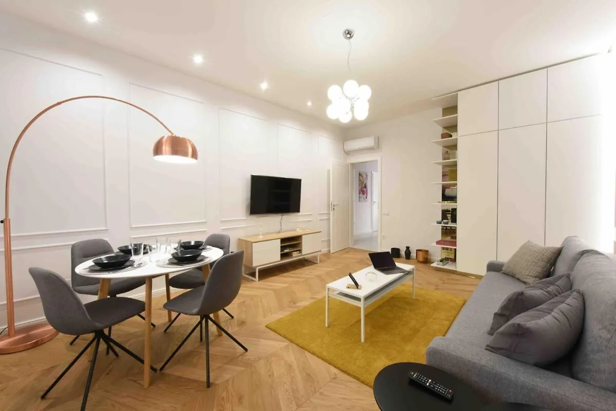 Stylish Comfy Suite W Balcony In Downtown Βουδαπέστη Διαμέρισμα