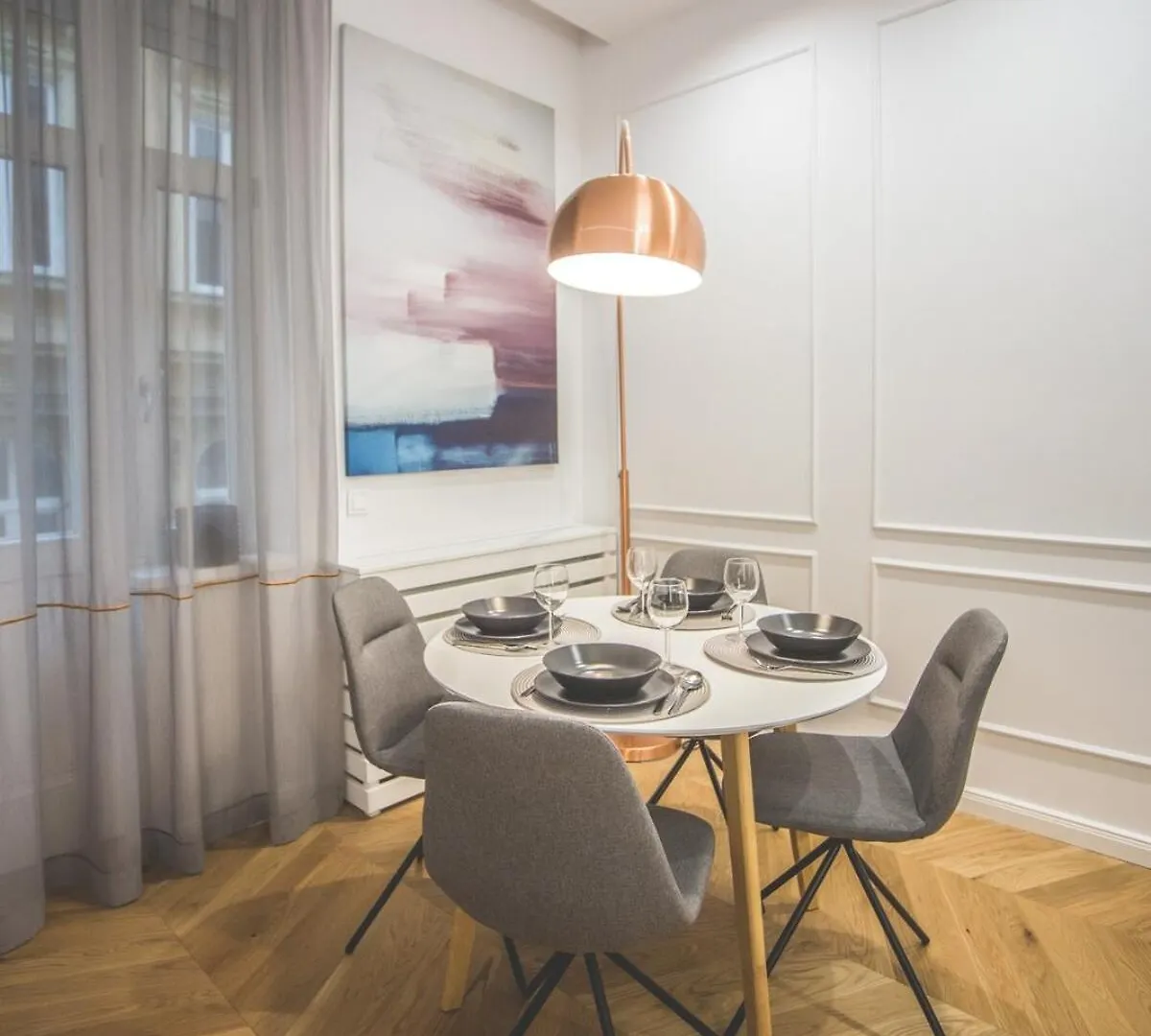 Διαμέρισμα Stylish Comfy Suite W Balcony In Downtown Βουδαπέστη